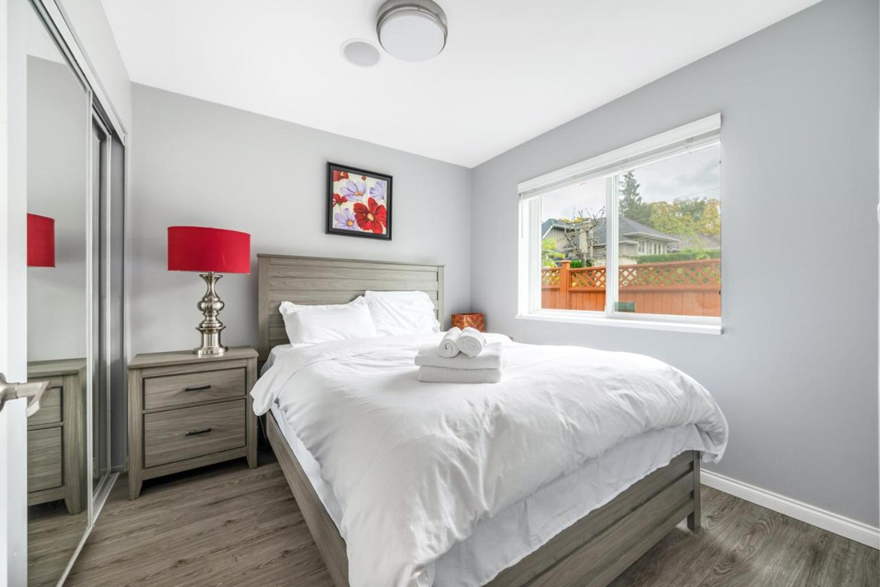 Stylish Dual Bedroom Suite In Van West Vancouver Exterior foto
